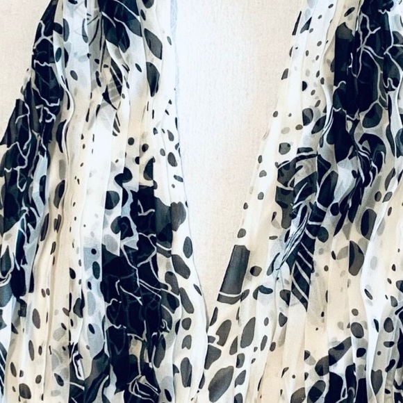 Tadashi silk halter dress Women’s 12 black white midi floral cocktail pleated. - Picture 3 of 14